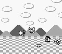 une photo d'Ã©cran de Kirby s Pinball Land sur Nintendo Game Boy